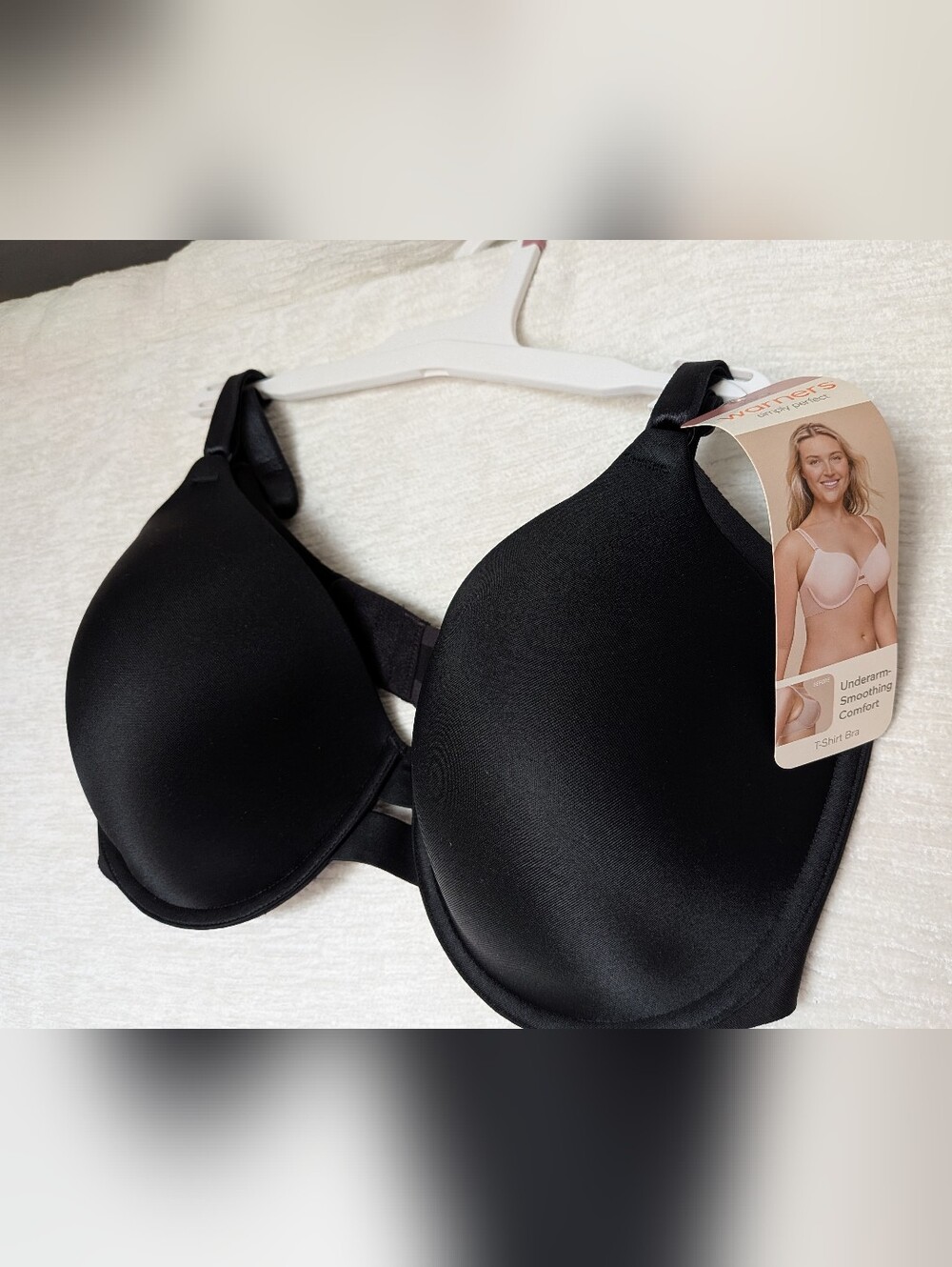 Warner's Black Smoothing  Underwire Bra 38D New With Tags